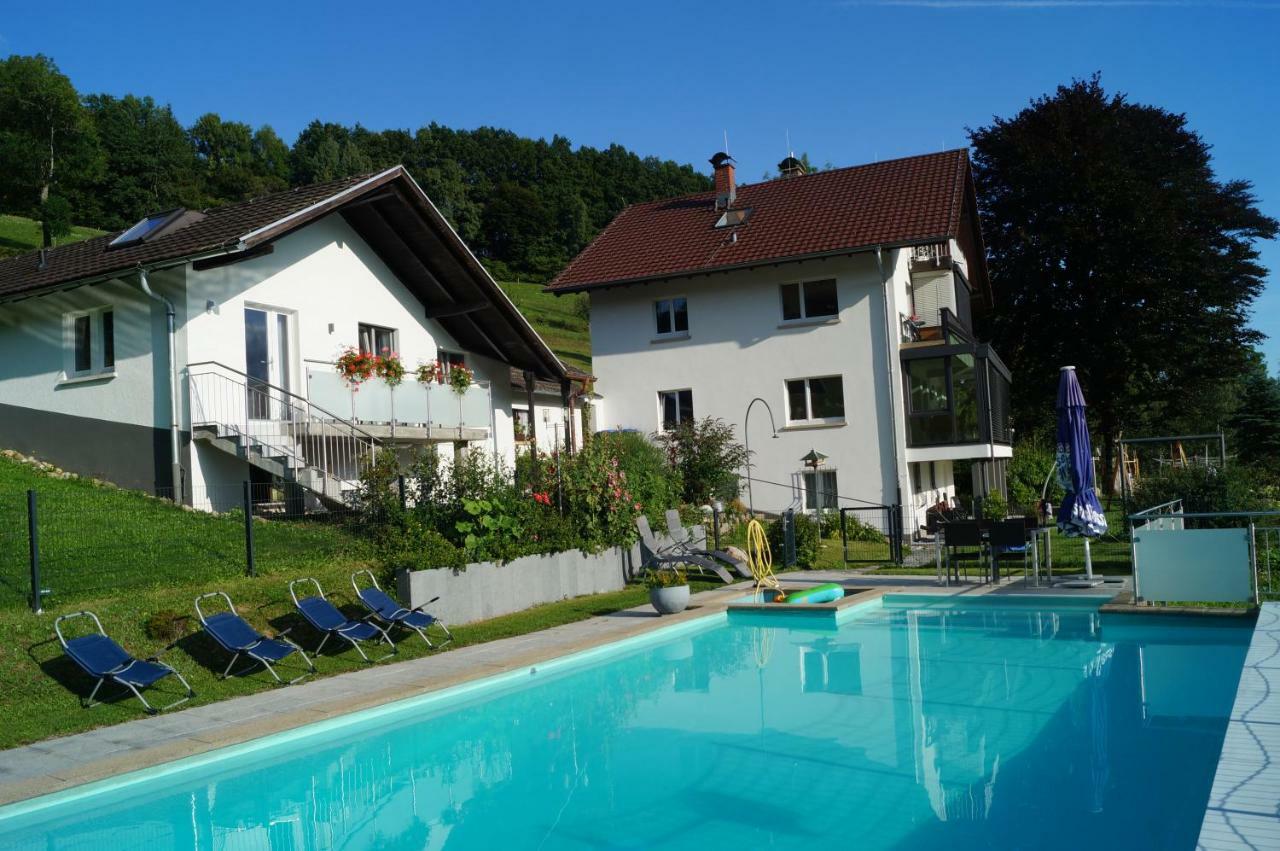Traumhafte Ferienwohnung Mit Pool Steinen  Esterno foto